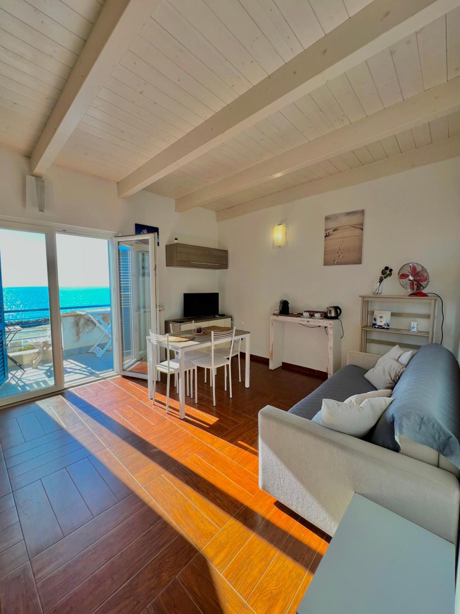 Alba Suite-Rome Airport Fco-Fronte Mare Fiumicino Ngoại thất bức ảnh