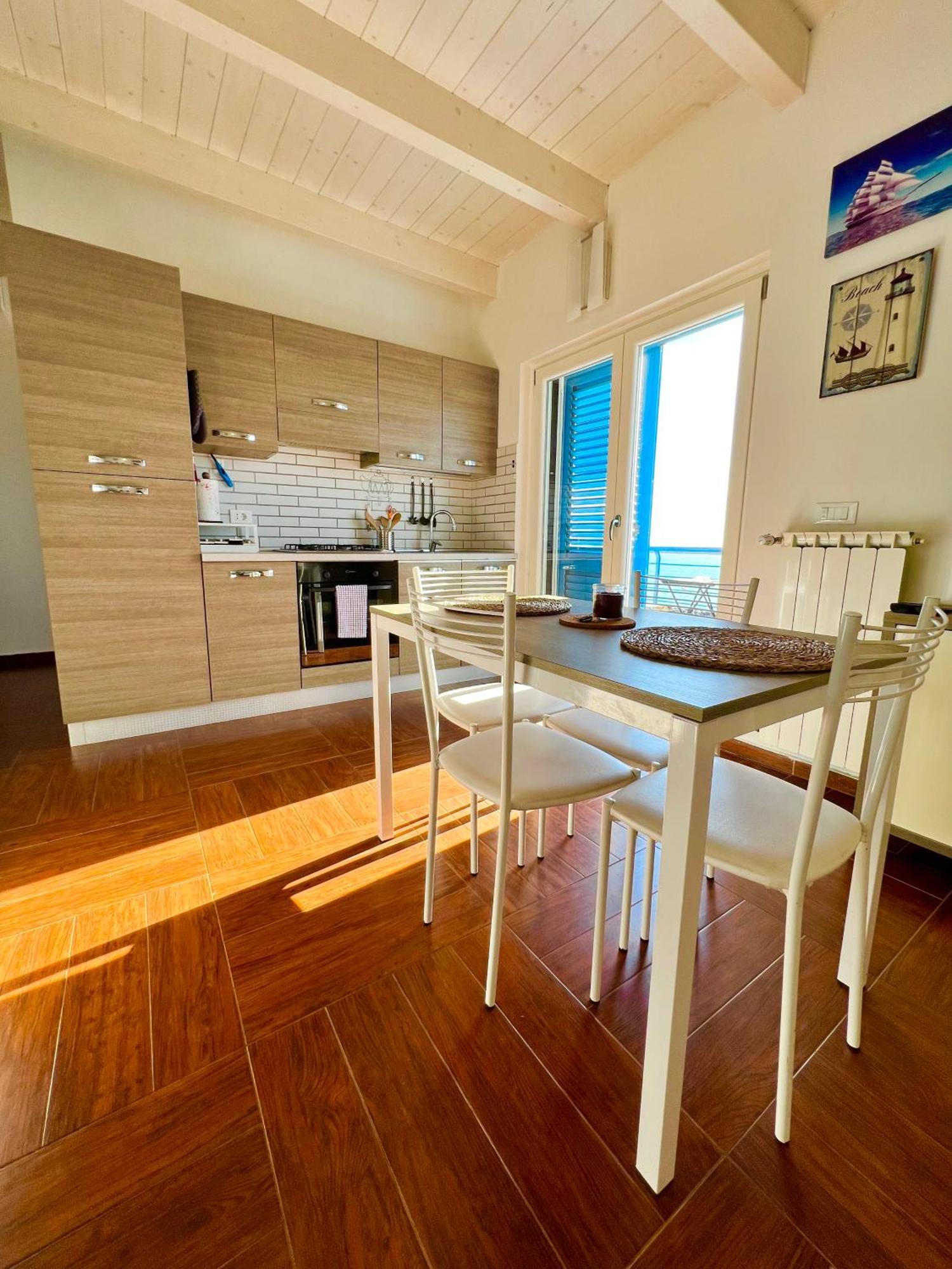 Alba Suite-Rome Airport Fco-Fronte Mare Fiumicino Ngoại thất bức ảnh