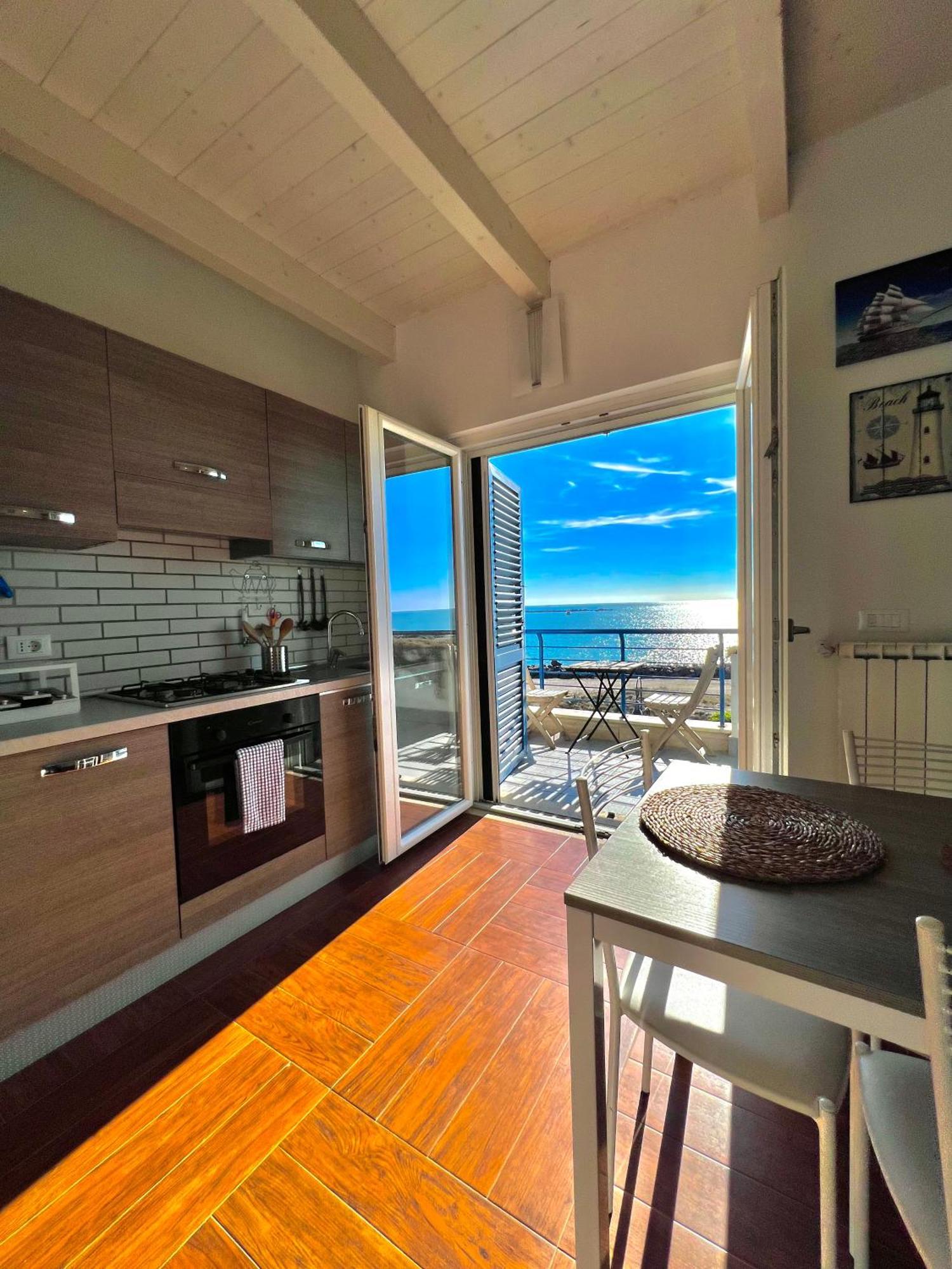 Alba Suite-Rome Airport Fco-Fronte Mare Fiumicino Ngoại thất bức ảnh